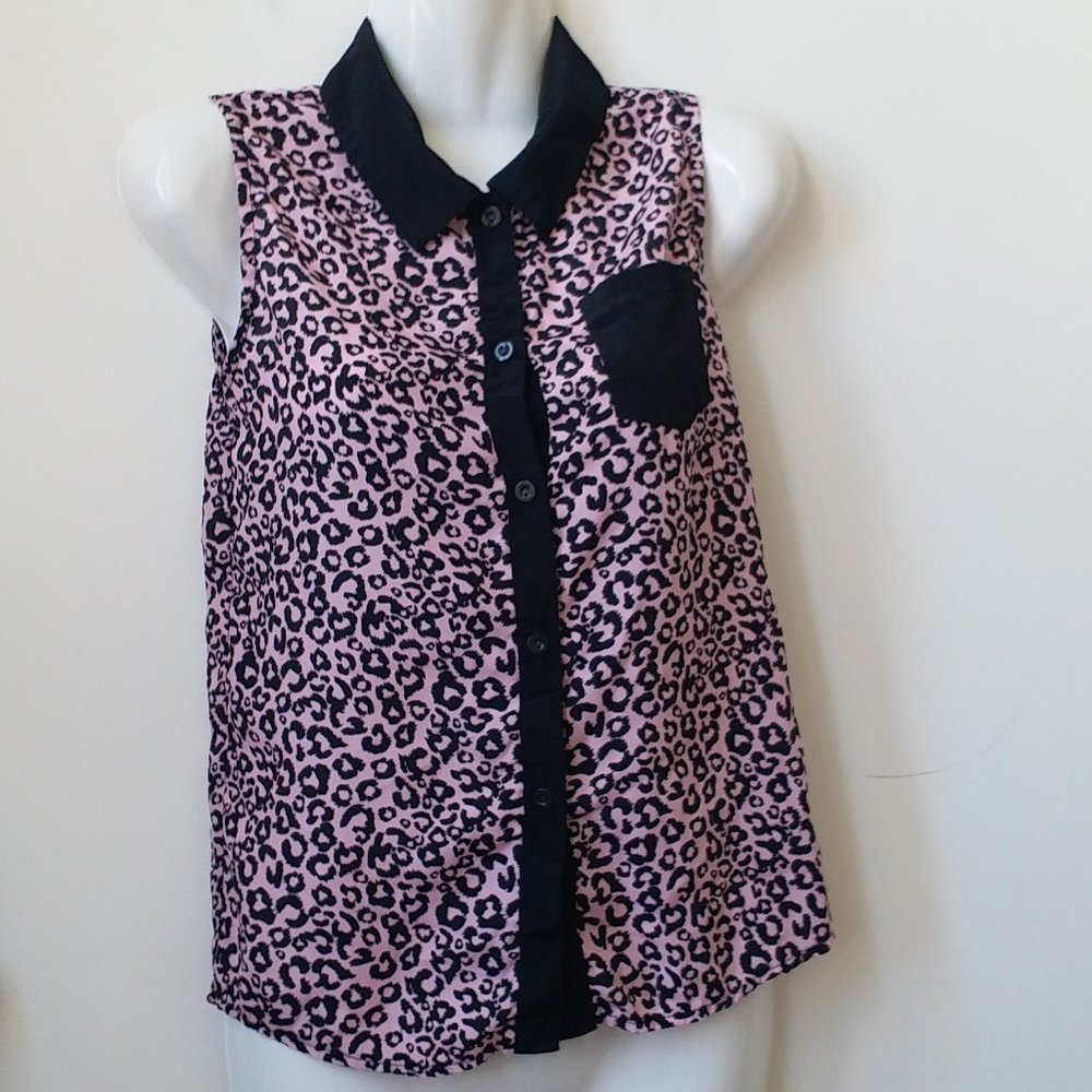Diva Women Button Front Top Juniors Sz 7 Sleeveless Animal Print Blouse Collared